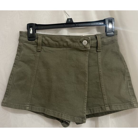 Juniors’ So High Rise Mini Skort Size 3/26W Green Zipper Button 2 Pocket Stretch - Picture 1 of 5